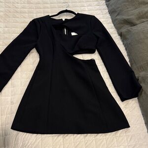 Zara Elegant Black Long Sleeve Dress with Unique Cut-Out